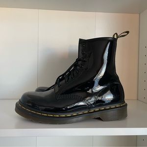 Dr. Martens women 1460 patent leather boots